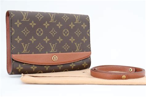 louis vuitton pochette bordeaux|louis vuitton bordeaux france.